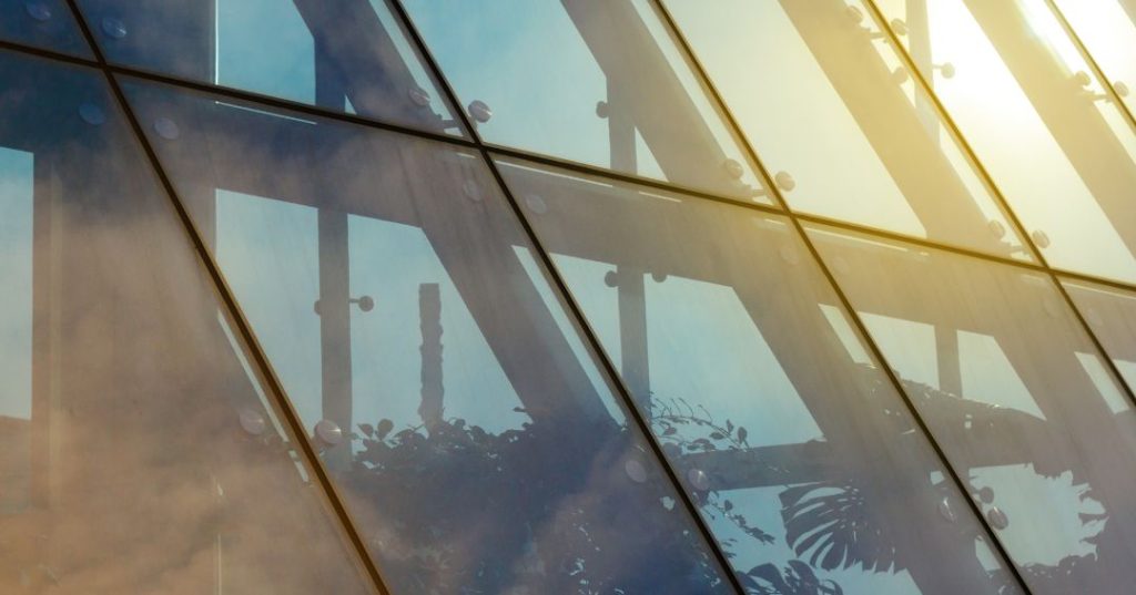 Fachadas de vidro em Niterói